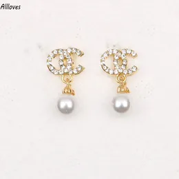 18K Gold Placed Massioner More Mashion Letter Ear Women Crystal Pearl Engetric Congring for Wedding Party Jewelry Excalities CL2980