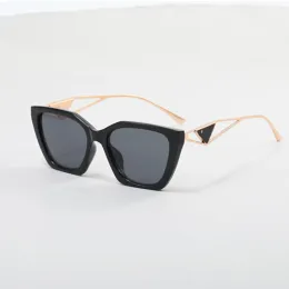 8286 Designer-Sonnenbrille, klassische Brille, Goggle, Outdoor, Buchstabe P, Strand-Sonnenbrille für Mann und Frau, Mischungsfarbe, optionale dreieckige Signatur