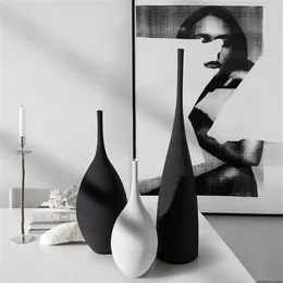 Керамическая ваза Черно-белый простой креативный дизайн Художественное украшение ручной работы Модель гостиной Украшение вазы для комнаты Home Decore 211240S