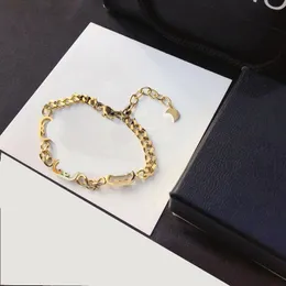 18K Gold Plated Chain Armband 5 Styles Chains Alfabetsmycken 3 Färger Armbandskedja Lyxiga smycken Armband Letter Jewlry Designer Armband Gift Set 1