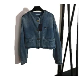 Women Jacket Designer Kvinnor denim Jackor Slim Style Parkas för Lady With Letter Zippers Button Budge Spring Autumn Coat Jeans Fashion Windbreaker