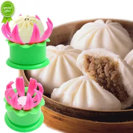 New Kitchen DIY Pastry Pie Dumpling Maker Chinese Baozi Mold Baking And Pastry Tool Steamed Stuffed Bun Making Mould Bun Maker 1pcs