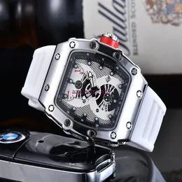 2020 Nuovo Top Luxury Mens Watch Cronografo al quarzo svizzero Mens Watch Iced Out Hip Hop Cinturino in caucciù Sport Men Watch Male225w