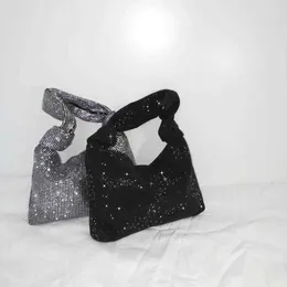 Axelväskor handväskor för kvinnor silver svart strass kväll små kopplingar nya femme mode mini sacs lyx 230426