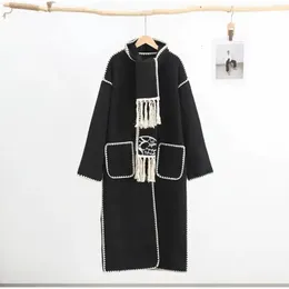 Misturas de lã feminina casacos longos para mulheres moda bordado lã quente com cachecol outono bolso sobretudos feminino elegante senhora chique rua outerwear 231129