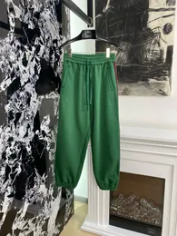 Herren-Hose in Übergröße. Rundhalsausschnitt, bestickte und bedruckte Sommerkleidung im Polar-Stil mit reiner Street-Baumwolle r341r