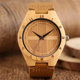 Wristwatches Wooden Shield Design Dial Men Quartz Wristwatch Analog Bamboo Wood Case Genuine Leather Band Male Watch Relogios Masculino