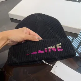 Kış Beanies Şapkalar Tasarımcı Kafatası Kapağı Lüks İki Ton Sequin Harfleri Casquette Yüksek Streç Beanie Rahat Açık Örgü Kapaklar Moda Sıcak Şapka 4 Renkler -3