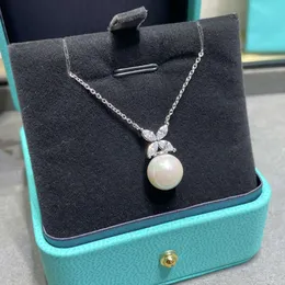 Hochwertige exquisite Perlenkette, leichter Luxus und Nischen-Damenmodell, neues französisches High-End-Design, Temperament, Schlüsselbein, Geschenk für Frauen mit Box