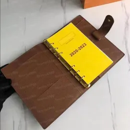 Echtes Leder 7A Qualitätsnotizen Brieftaschen Taschen Halbkörper Buch Cover Fashion Diary Diary kleine Ringagenda Planer Notizbücher W2300