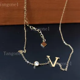 Fashion Vintage Letter Pendant Necklaces Titanium Steel Short Chain Necklace Jewelry Couple Gift Christmas Highly Quality237z