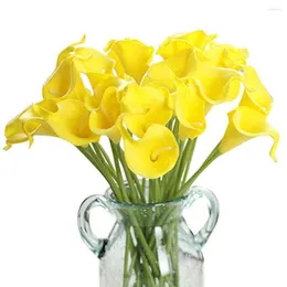 装飾的な花10pcs diyフローラルライトウェイトブーケウェディングデコレーションミニライフラークな人工花偽造カラリンプラスチックエレガント