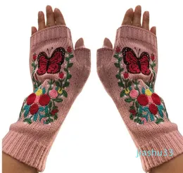 Five Fingers Gloves Women Warm Hand Hook Small Flower Animal High Quality Durable Daily Wearing Party Beach Fashion Handmade Woolen Gloves