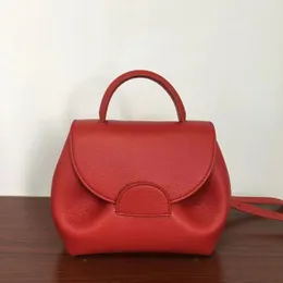 Borsa tote in pelle di vacchetta oversize di alta qualità Borsa a tracolla inclinata ad alto volume Borsa a tracolla elegante con faccina sorridente Borsa tote Taglia portafoglio: S