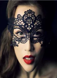 Schöne Spitzenmaske Halloween Maskerade Venezianische Party Halbgesichtsmaske Lily Woman Lady Sexy Maske Cosplay ausgefallene Hochzeit Weihnachten Dico8206229