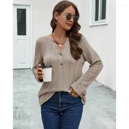 Kvinnors tröjor 2024 Fashion-knapp Sticke Casual Solid Long Sleeve Sexig V-ringning Kontor Lady Tops Autumn Sweater Korea Kläder
