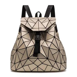 2020 New Women Hologram Backpack Geometric Backpacks Girls Travel Shoulder Bags For Women Totes Designer Luxury mochila mujer X052309O