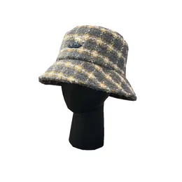 Autumn and Winter woolen warm designer bucket hat fashion fisherman hat with big brim Women's casual plaid hats