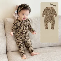 Rompers Born Kids Baby Boys Girls Ubrania jesienne lampart romper słodki bawełniany kombinezon długi rękaw zimowy strój jesienny 0 24m 231129