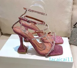 Najwyższej jakości Gilda Pink Glitter Sandals Crystal inkrustowane szpulą Szpulę Szpula Niebiańskie pięta dla kobiet Summer Luxury Designers Buty