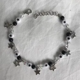 Länkarmband estetiska y2k handgjorda charm armband stjärnor svartvitt stargirl pärlstav