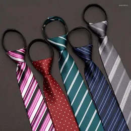 Bow bağları Yüksek kaliteli 2023 moda erkek iş işçisi fermuar 7cm çizgili kravat düğün kravatları hediye kutusu ile tasarımcılar için