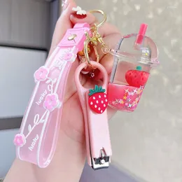 Nyckelringar Söt för Girl Nail Scissors Pendant Pink Strawberry Keychain Car Key Ryggsäck flytande flaskkedjor gåva