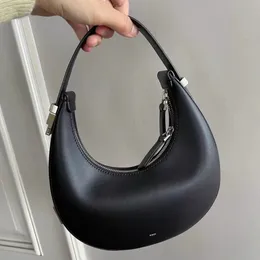 Osoi Toni Mini Half Moon Bag w gładkiej skórzanej kobiecie Designerka Zakrzywiona sylwetka Trójwymiarowa efekt