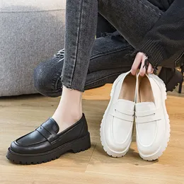 حذاء اللباس ميغوا الربيع سميكة القلبية على غرار الكلية غير الرسمية الأزياء الجلدية الأصلية الإناث على الطراز البريطاني الأحذية الفتيات متوازيات الأحذية 230203