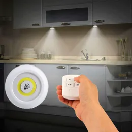 Lâmpadas noturnas de lâmpada de armário de controle remoto para guarda -roupa de cozinha led super iluminação interna super brilhante lâmpada de parede para escadas luzes noturnas