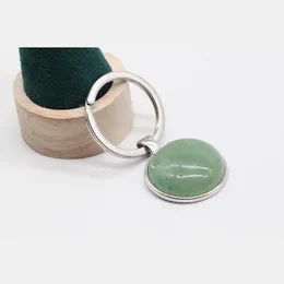 حلقات مفتاحية كريستال الحجر الطبيعية سلسلة مفاتيح مصنوعة يدويًا DIY Round Gemstone Keyring Charm Fendant للنساء إسقاط المجوهر