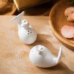 Storage Bottles Little Whale Salt And Pepper Jars Ceramic Seasoning White Porcelain Table Decoration Western Food Sprinklers
