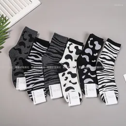 Women Socks Cartoon Woman Sock Zebra Mönster Bomull för färgglada stil Damer High Sweet Sox Kvinna Trendig vår Autumn Sokken