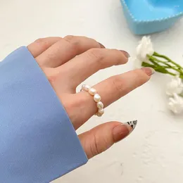 Eheringe IFKM Minimalistischer Multi-Perlen-Süßwasserperlen-geometrischer Damen-Fingerschmuck Mode verstellbarer elastischer Ring