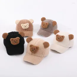 Acessórios para o cabelo Cartoon Urso Caps Lamb Velvet Capace de beisebol infantil Autumn Winter Boys Langue plana meninas quentes