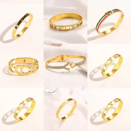 Роскошный браслет 18k Gold Bangle Design Letters для женщин Diamond Pearl Bracelet Fashion Jewelry Party Wedding Accessories Подарки влюбленным