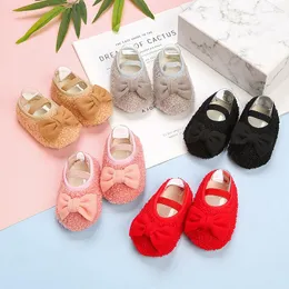 Primeiros Walkers Baby Floor Shoes Sapatos Nascido meninas Criança Autumn Inverno de outono Inverno grosso non Slip