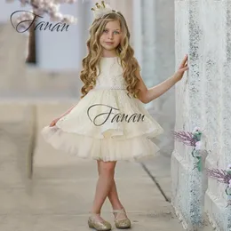 Vestidos de menina Simples colher pescoço mini flor de marfim tule tule A-line Birthday Party com cinto de Pearsl para manto infantil Mariage bleu