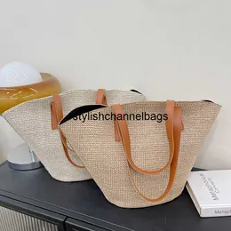 Totes Bolsas de palha feitas à mão casual Moda Tecido feminino Bolsas de ombro de verão Praia de grande capacidade Totes Ladies Saco de primeira mão 0204/23