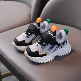 Sneakers Boys Girls Buty sportowe 1-6 lat Braków siatki dziecięcych niemowlęce niemowlę miękkie oddychanie butów do biegania na zewnątrz 21-30 230203