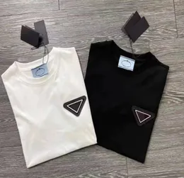 227 Tasarımcı En T-Shirts Tişörtleri Erkek ve Kadın Tişört Klasik Modern Trend Kısa Kollu Nefesli Lüks Ürünler Shirs Shir Rend Wih Shor Breah