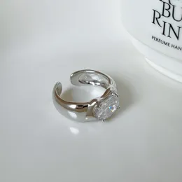 Klusterringar ins autentiska S925 sterling silver fina smycken glansiga patiens kristall zirkonband ring justera för bröllop tlj1612