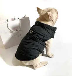 ملابس الكلب الطقس البارد ملابس الكلاب الجرو المقاوم للرياح سترة الشتاء معطف ماء معطف الحيوانات الأليفة دافئ الحيوانات الأليفة مع القبعات لوسط صغير