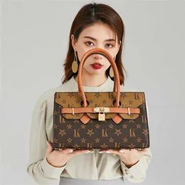 2023 Purses Clearance Outlet Online Sale counter women's new fashion leather Single Shoulder Messenger portable mother's bag