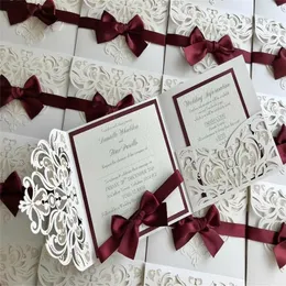 Cartões de felicitações Cartão de convite de casamento Terno sofisticado Corte a laser Private Custom Ivory Multi-Color Flash Envelope Bow Ribbo fornecer PRI