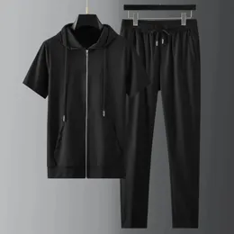 メンズトラックスーツ2 PCSSET MEN TRACKSUITソリッドフーディエスパンドローストリングフード付き弾性ウエスト秋のヒップホップスウェットシャツスウェットパンツルーズセット230206