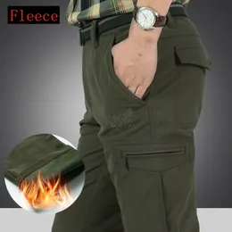 Calças masculinas quentes lã carga calças homens inverno tático calças militares engrossar algodão casual combate bombardeiro calças de trabalho mais szie 4xl 230204