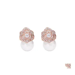 Stud Lovely Diamond Zircon Camillia Flower Pearl Brincos para mulheres Girls Super Glittering Ins Fashion Luxury Designer 925 Sier Post Dh4ta