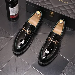 Mody spiczasty butów butów butów butów męskie mokasyna skórzane buty Oxford dla mężczyzn formalny poślizg Mariage na przyjęciu na wesele buty