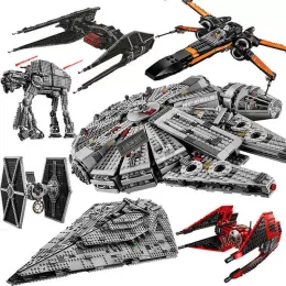 1381pcs Stars Millennium Impacepial Spaceship Model Wars Bricks متوافقة مع 05007 79211 ألعاب لبنات البناء للأطفال هدية AA220303